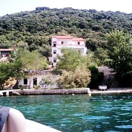 Apartman Supetarska Draga Apartamento Exterior foto