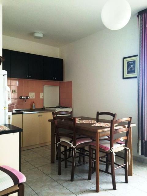 Apartman Supetarska Draga Apartamento Exterior foto